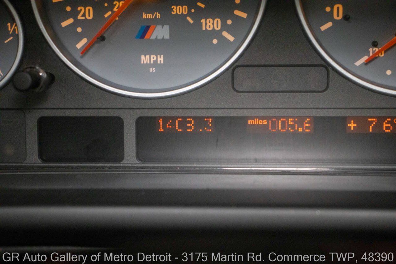 Used 2003 BMW M5 RWD image 18
