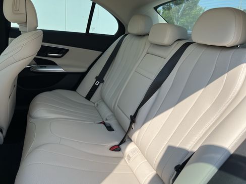 Used 2024 Mercedes-Benz E 450 4MATIC Sedan image 33