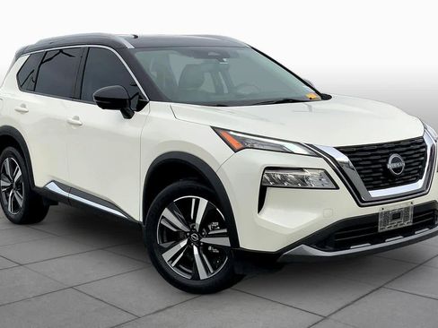 Used 2023 Nissan Rogue SL FWD image 3