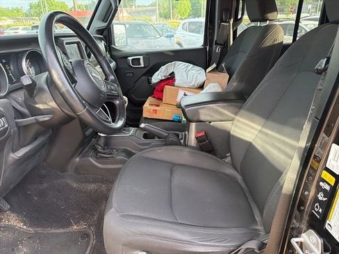 Used 2021 Jeep Gladiator Sport AWD/4WD image 4