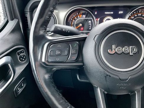 Used 2023 Jeep Gladiator Sport image 23