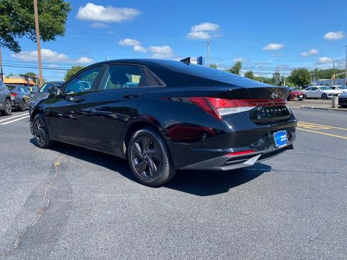 Certified 2023 Hyundai Elantra SEL FWD image 8