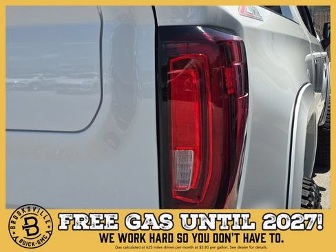 New 2026 GMC Sierra 1500 AT4 w/ Technology Package AWD/4WD image 8