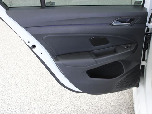 Used 2024 Volkswagen Golf R AWD/4WD image 25