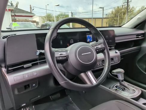 Used 2025 Hyundai Kona SEL AWD/4WD image 30