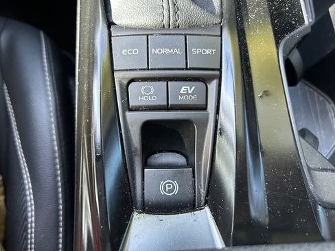 Certified 2025 Toyota Camry SE FWD image 29
