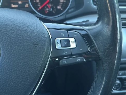 Used 2017 Volkswagen Passat 1.8T SE image 45