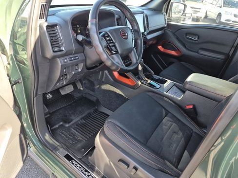 Used 2023 Nissan Frontier PRO-4X w/ Pro Convenience Package image 12