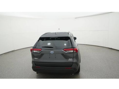 Used 2023 Toyota RAV4 XLE Premium AWD/4WD image 9