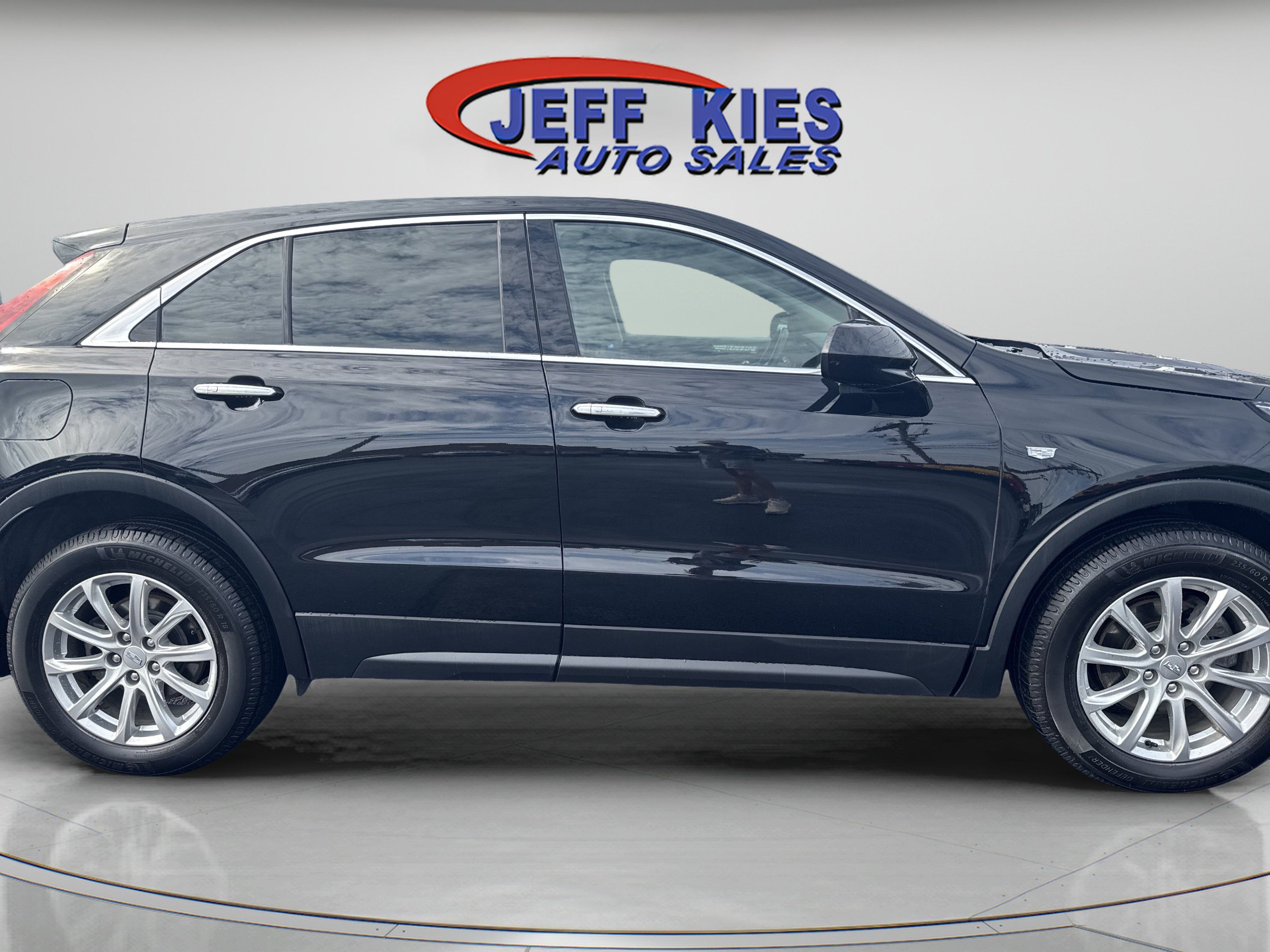 Used 2022 Cadillac XT4 Luxury AWD/4WD image 4