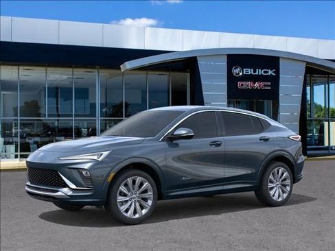 New 2026 Buick Envista Avenir image 2