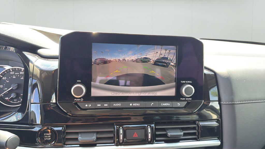 Used 2025 Nissan Pathfinder SV FWD image 25