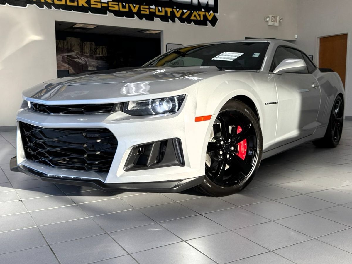 Used 2014 Chevrolet Camaro SS w/ RS Package RWD image 46