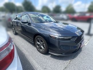 Used 2023 Honda Accord EX video 3