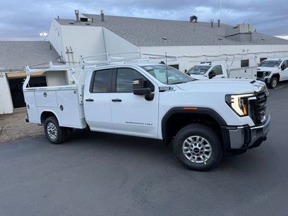 New 2026 GMC Sierra 2500 Pro w/ Convenience Package