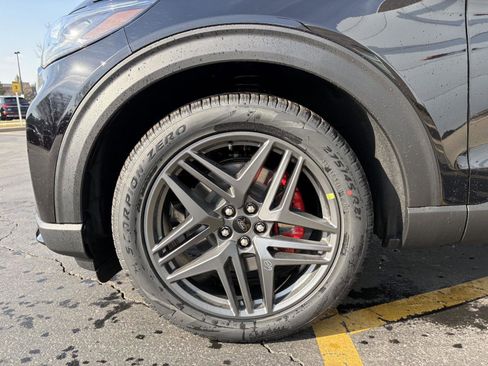 New 2026 Ford Explorer ST image 28