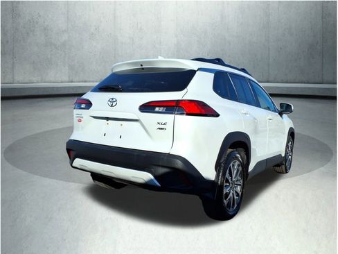 Certified 2023 Toyota Corolla Cross XLE w/ Convenience Package image 5