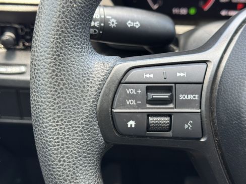 Used 2023 Honda CR-V LX image 17