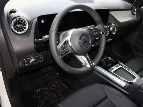 Certified 2026 Mercedes-Benz GLA 250 image 4