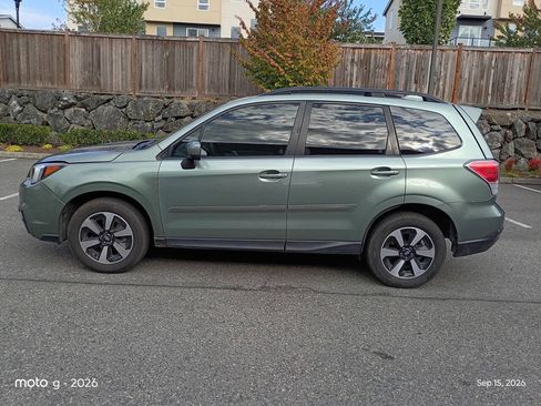 Used 2018 Subaru Forester 2.5i Premium w/ All-Weather Package AWD/4WD image 5