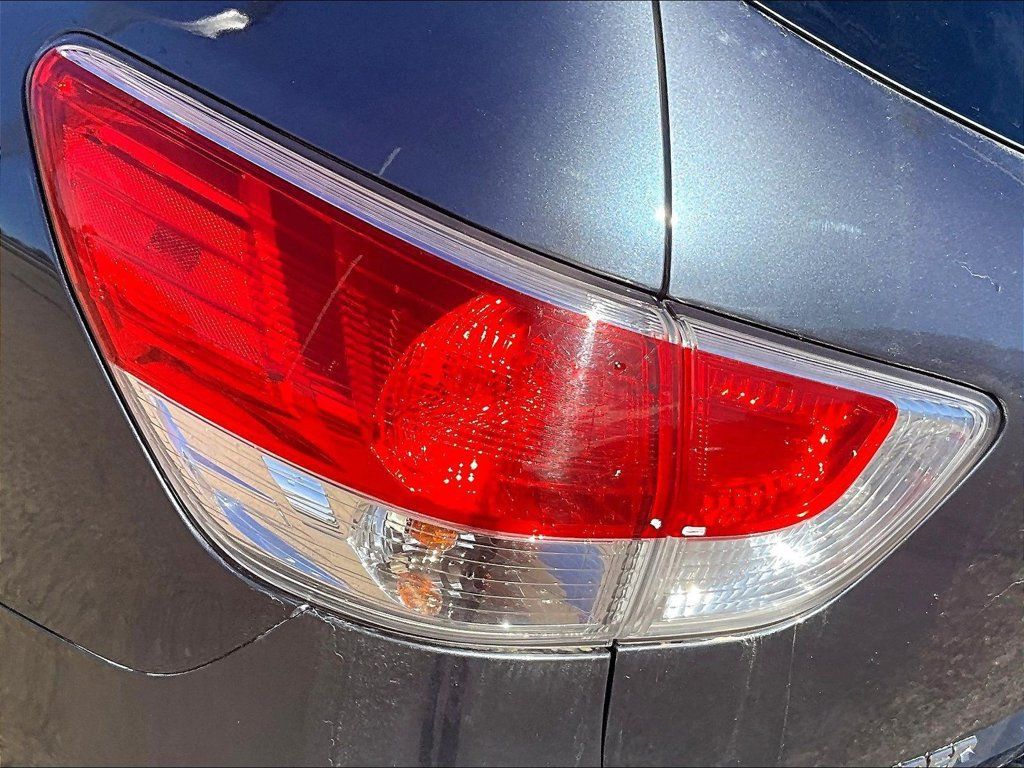 Used 2014 Nissan Pathfinder SL w/ SL Tech Package AWD/4WD image 25