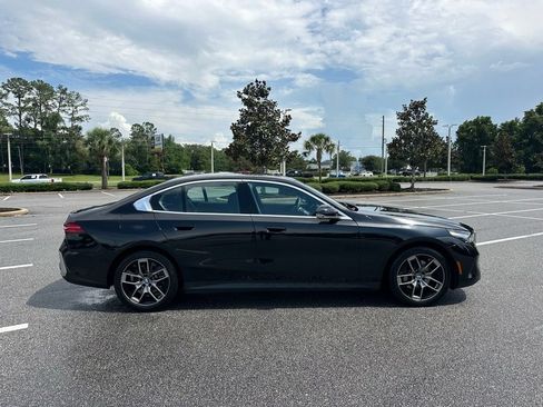 Used 2026 BMW 530i w/ Premium Package RWD image 6