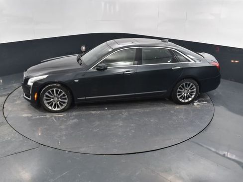 Used 2018 Cadillac CT6 Luxury image 39