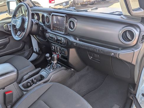 Used 2023 Jeep Wrangler Unlimited Rubicon 4xe AWD/4WD image 29