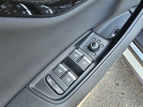 Used 2023 Audi Q7 3.0T Premium Plus image 20