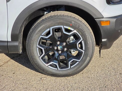 New 2026 Ford Bronco Sport Outer Banks w/ Outer Banks Tech Package+ AWD/4WD image 9