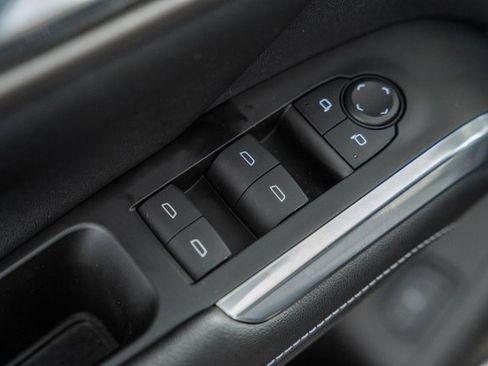 Used 2024 Chevrolet Traverse LS w/ Midnight/Sport Edition image 38