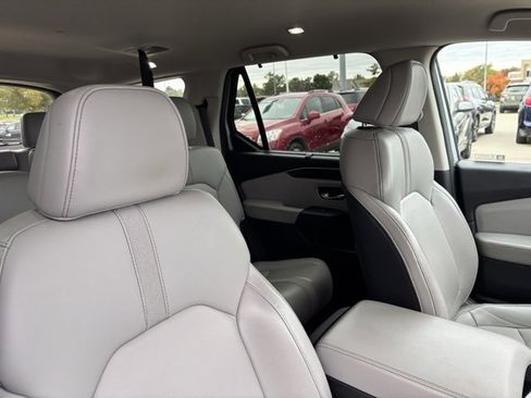Used 2023 Honda Pilot EX-L image 25