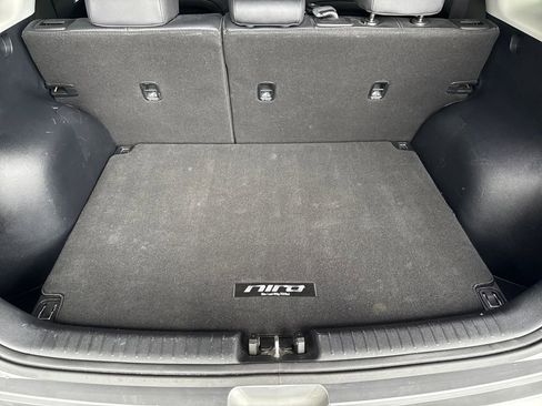 Certified 2022 Kia Niro LXS image 13