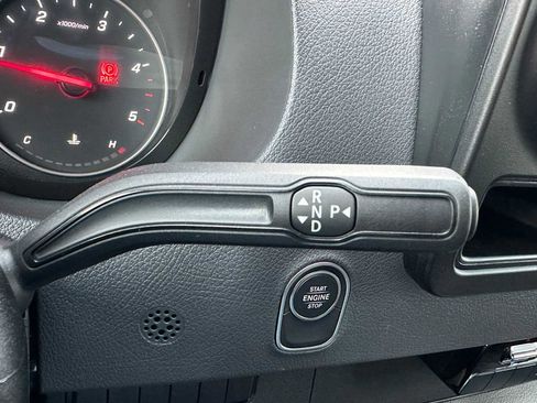 Used 2024 Mercedes-Benz Sprinter 2500 image 38