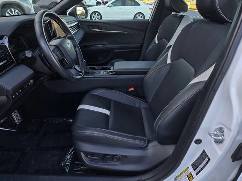 Certified 2025 Toyota Camry SE FWD image 16