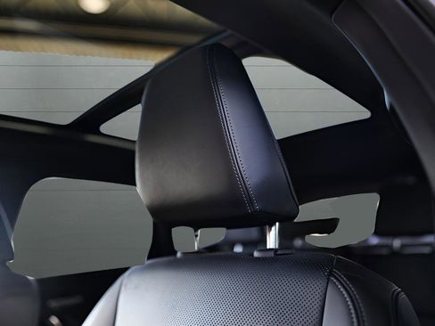 Used 2023 BMW X1 xDrive28i w/ Convenience Package image 30