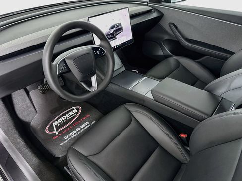 Used 2024 Tesla Model 3 Standard Range RWD image 8