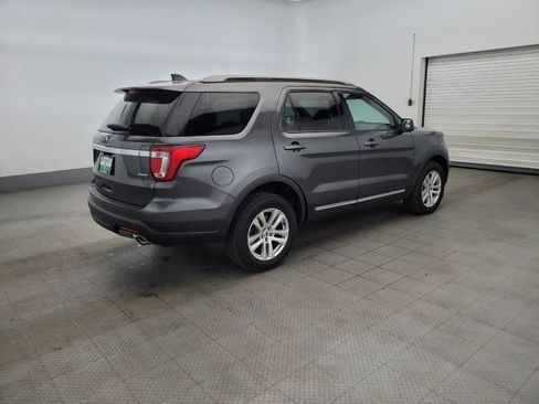 Used 2018 Ford Explorer XLT image 10