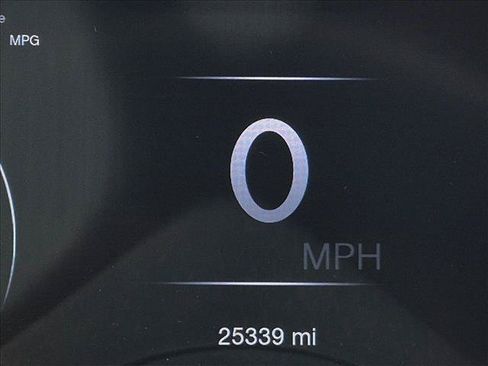 Used 2021 Jeep Grand Cherokee Limited RWD image 8