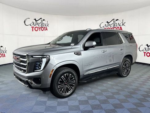 Used 2025 GMC Yukon Elevation AWD/4WD image 2