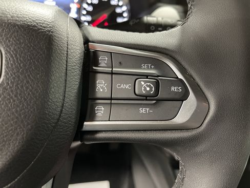 Used 2024 Jeep Compass Limited image 19