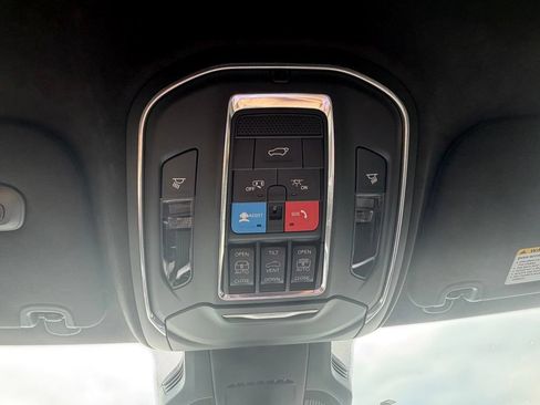 Used 2025 Jeep Wagoneer S Limited AWD/4WD image 63