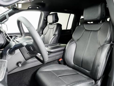 Used 2022 Jeep Wagoneer Series II image 5