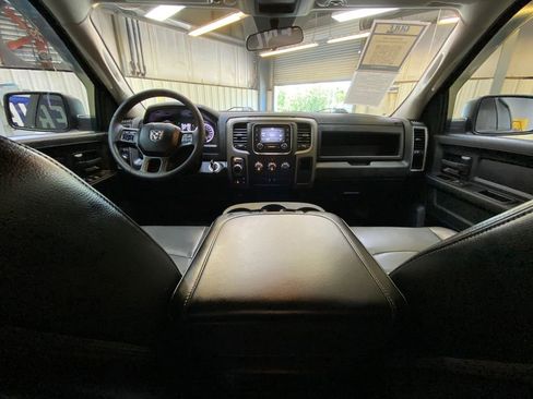 Used 2024 RAM 1500 Tradesman w/ Chrome Appearance Group AWD/4WD image 19