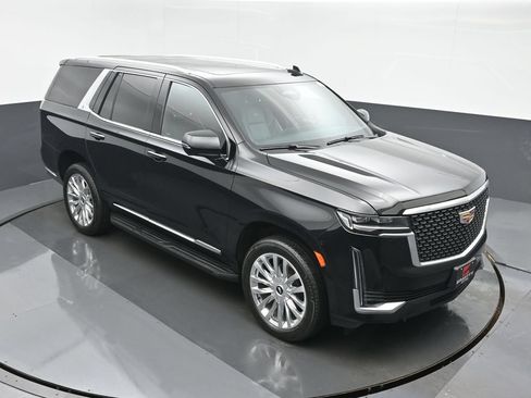 Used 2023 Cadillac Escalade Premium Luxury AWD/4WD image 13