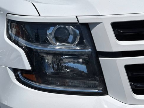 Used 2018 Chevrolet Tahoe Premier AWD/4WD image 42