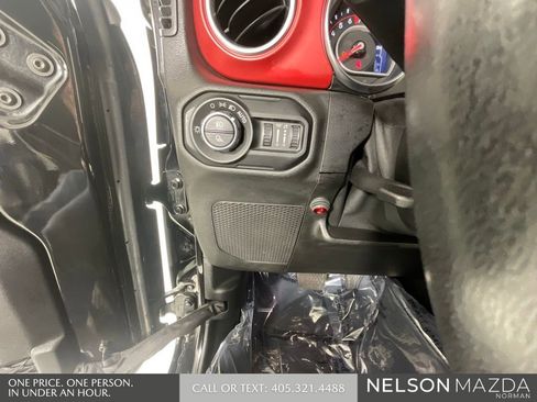 Used 2021 Jeep Gladiator Rubicon AWD/4WD image 40