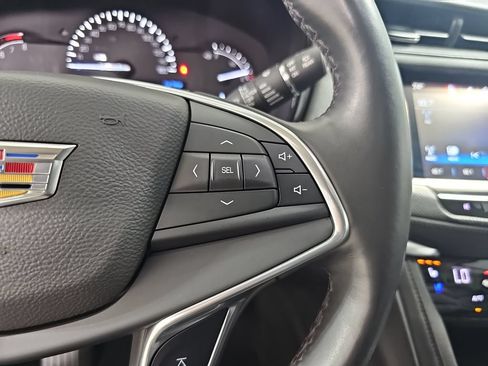 Used 2017 Cadillac XT5 Premium Luxury AWD/4WD image 23