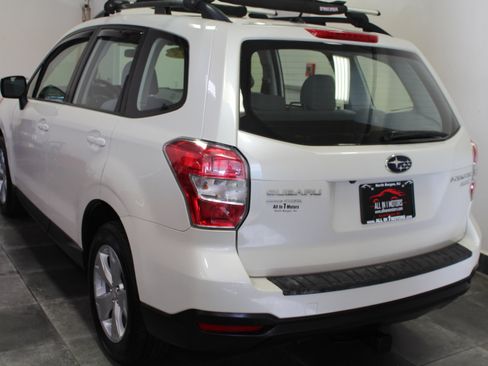 Used 2015 Subaru Forester 2.5i w/ Alloy Wheel Package image 4