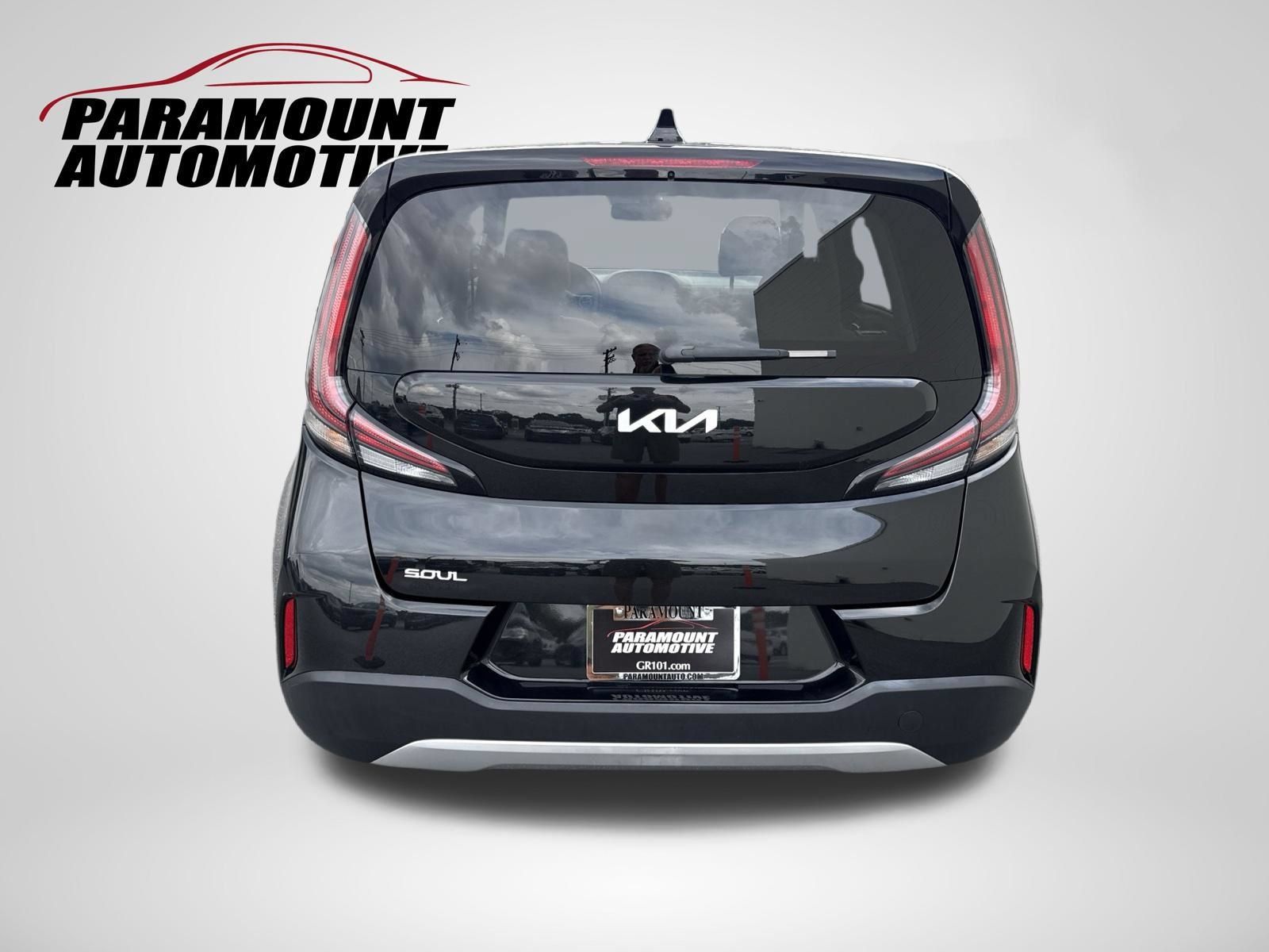 Used 2025 Kia Soul LX FWD image 6
